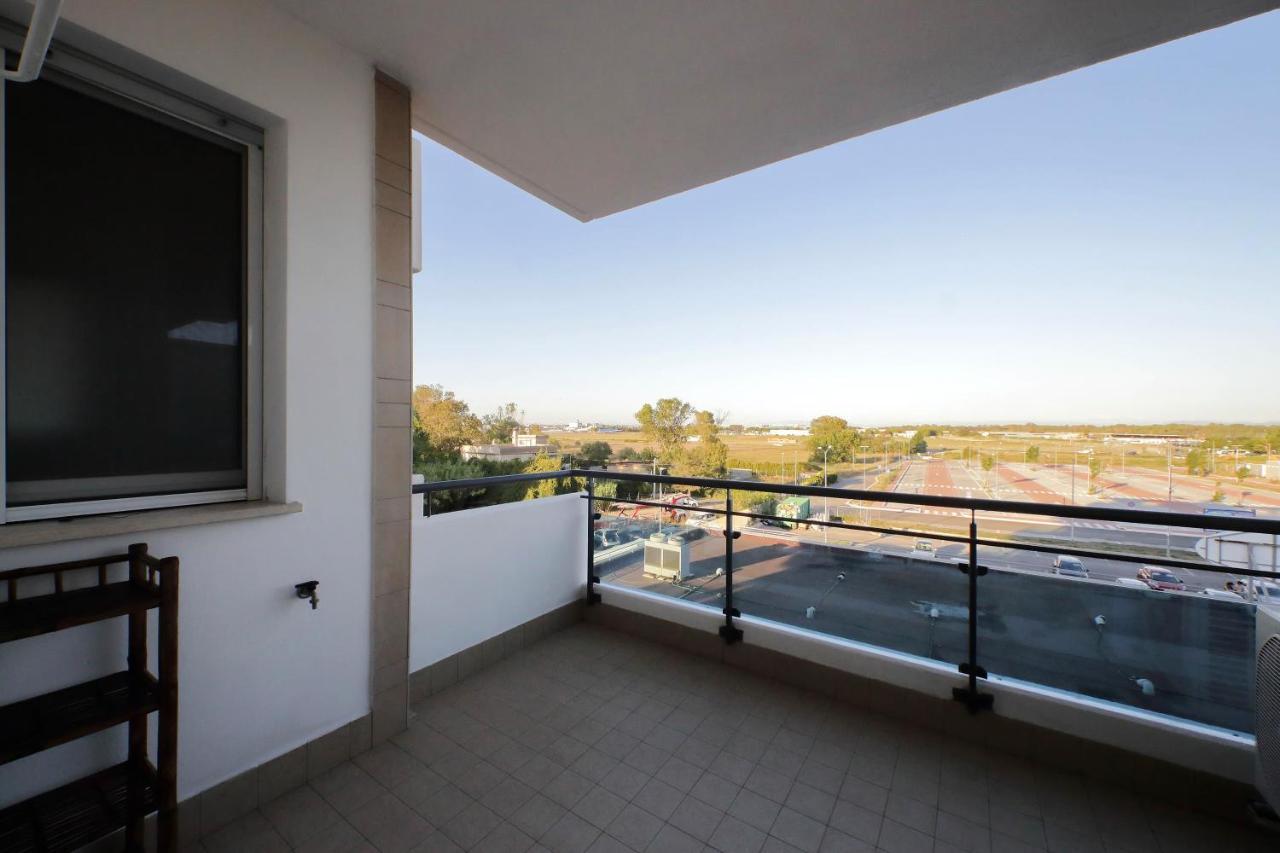 Bilocale Con Vista Sull'Aeroporto - Comodo Per Il Viaggio Fiumicino Exterior photo